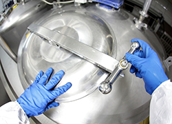 Foam Level in Pharmaceutical Bioreactor Vessel